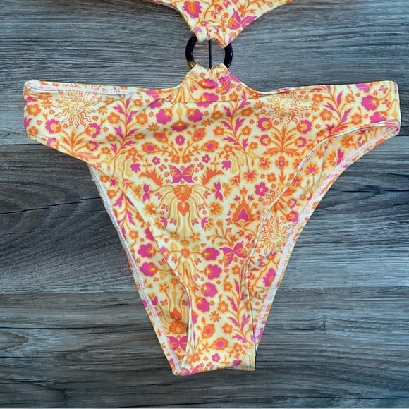 Urban Outfitters Out From Under M Women's O-Ring Yellow Floral Cut Out Swimsuit - Picture 6 of 12